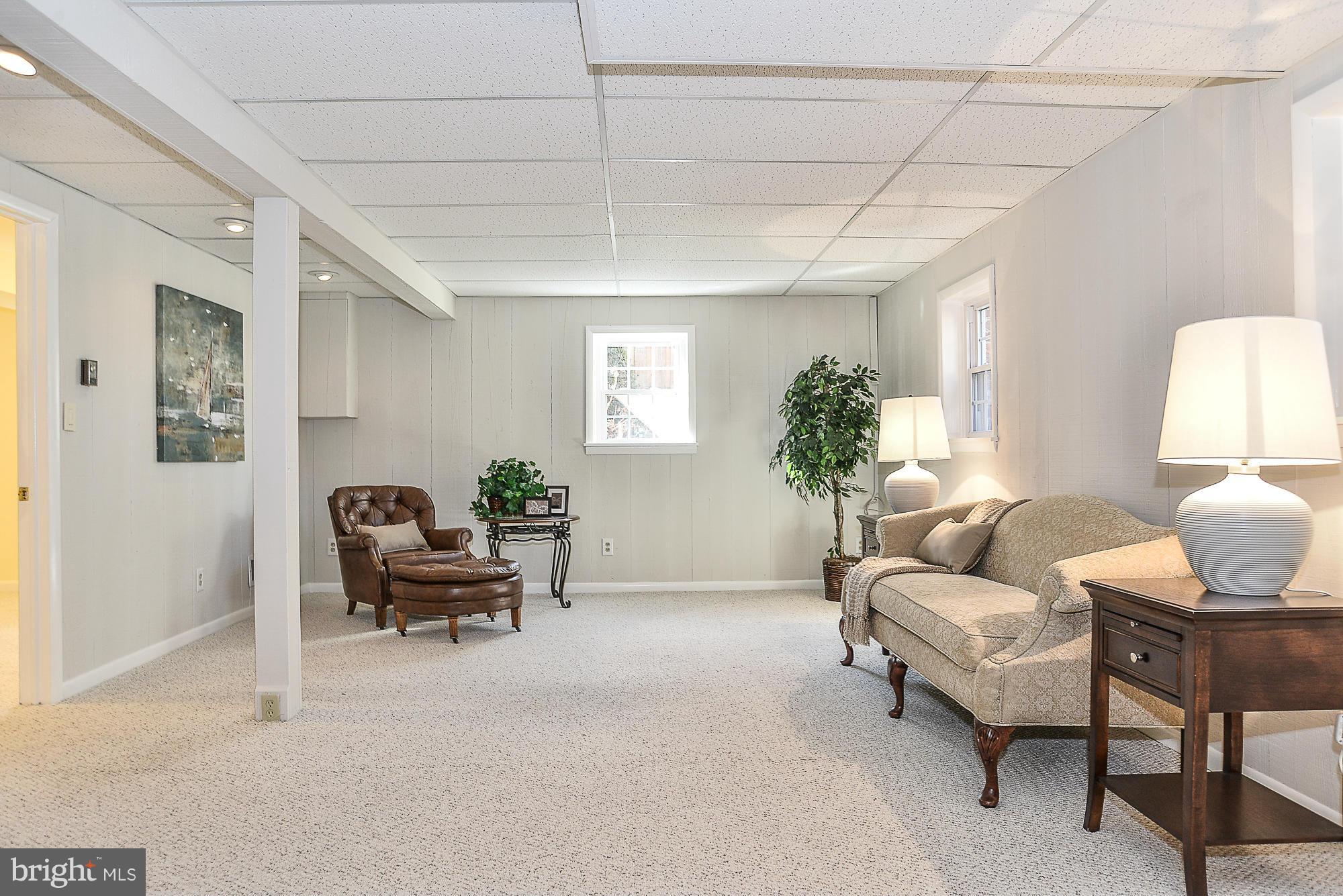 628 Tazewell Road Northwest Vienna, VA 22180 - Photo 22 of 30 Family Room