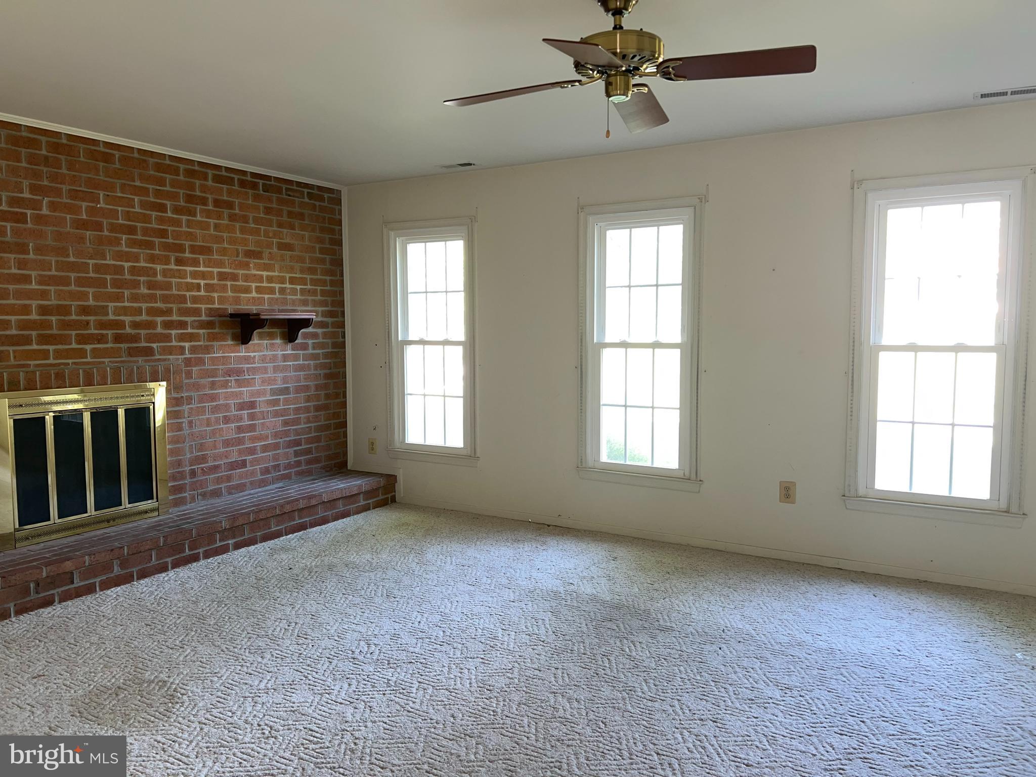 2164 Tulsa Road Sykesville, MD 21784 - Photo 5 of 12 FAMILYROOM