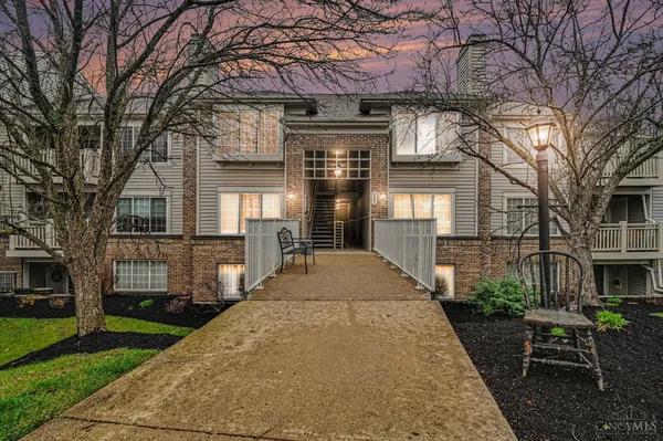 $169,500 | 9905 Regatta Drive, Unit 304, Cincinnati, OH 45252