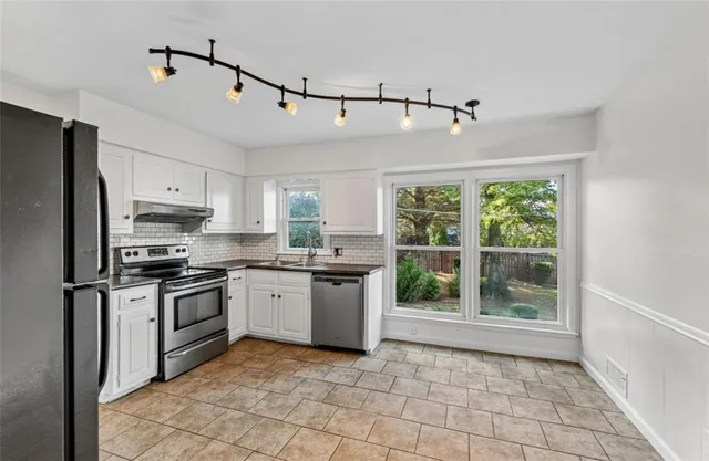 $297,500 | 10412 Indiana Avenue, Kansas City, MO 64137