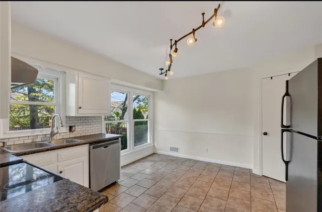 $297,500 | 10412 Indiana Avenue, Kansas City, MO 64137