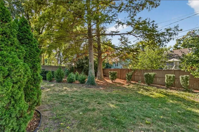 $297,500 | 10412 Indiana Avenue, Kansas City, MO 64137