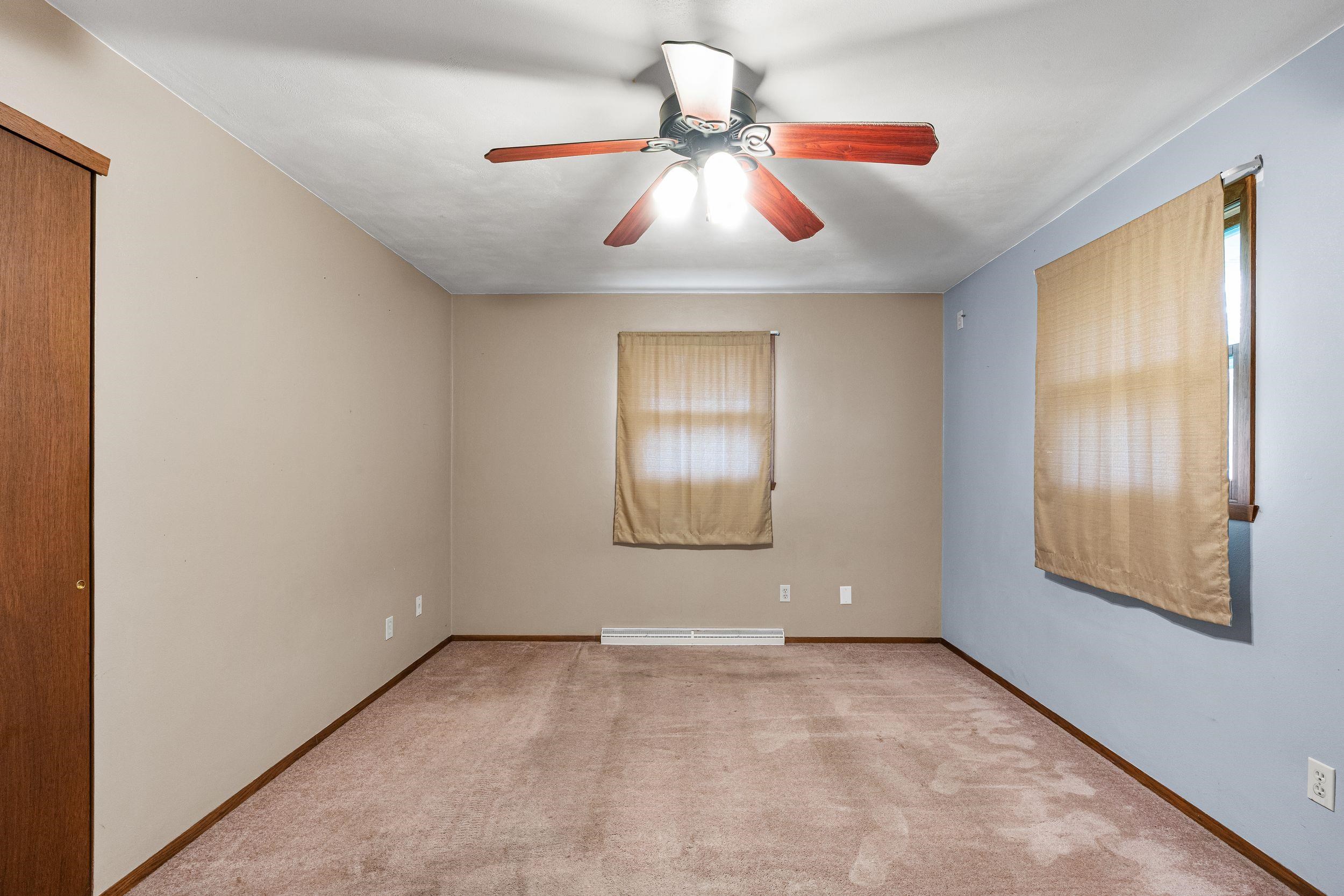 415 South Midpark Drive Appleton, WI 54915 - Photo 17 of 39 Gallery Image 17