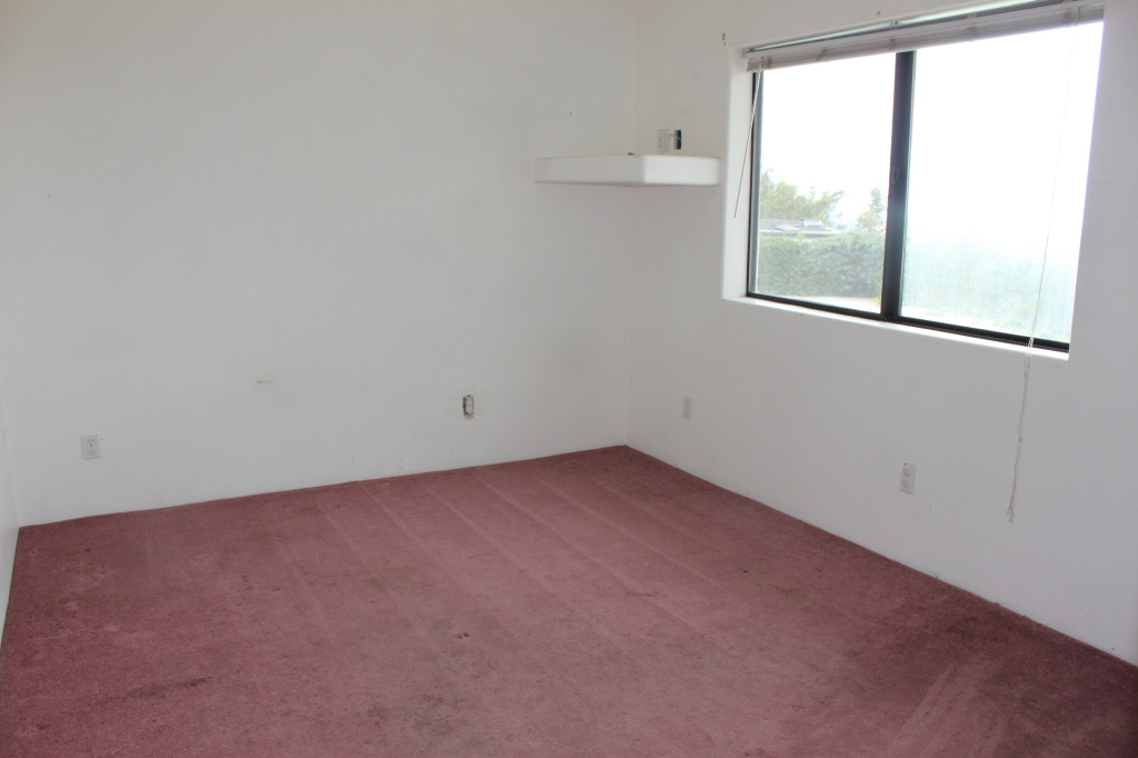 1186 Palomino Road Santa Barbara, CA 93105 - Photo 10 of 21 an empty room with a window