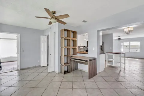$299,999 | 7115 Northwest 73rd Street, Tamarac, FL 33321