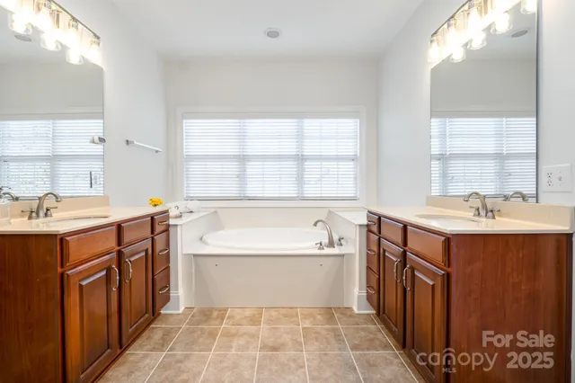 $965,000 | 5019 Mesa Verde Road, Charlotte, NC 28277