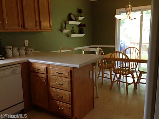 5310 Springhouse Farm Road Winston-Salem, NC 27107 - Photo 5 of 14 Kitchen.