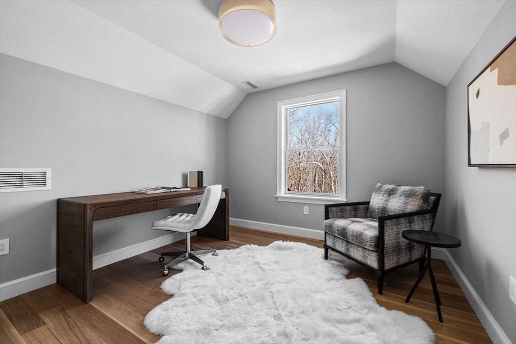 12 Common Court Lexington, MA 02421 - Photo 36 of 40 Gallery Image 36