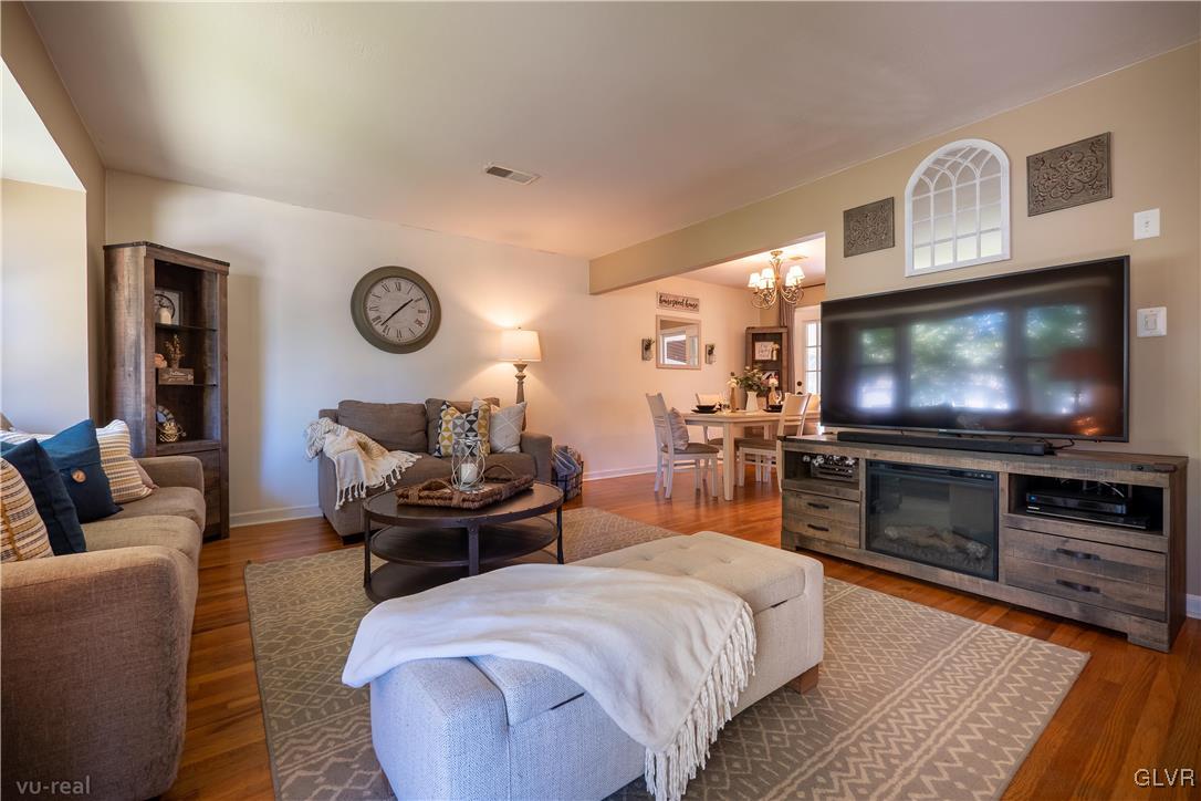 2977 Avon Road Bethlehem, PA 18017 - Photo 2 of 30 Gallery Image 2