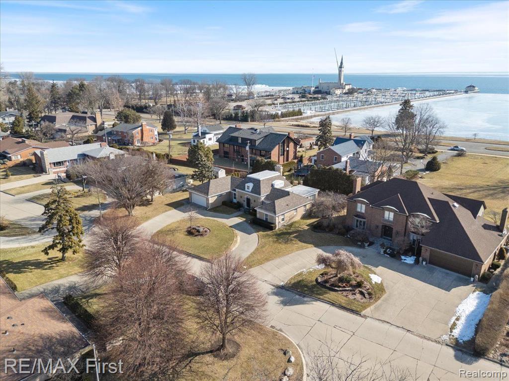 754 Shelden Road Grosse Pointe Shores, MI 48236 - Photo 10 of 44