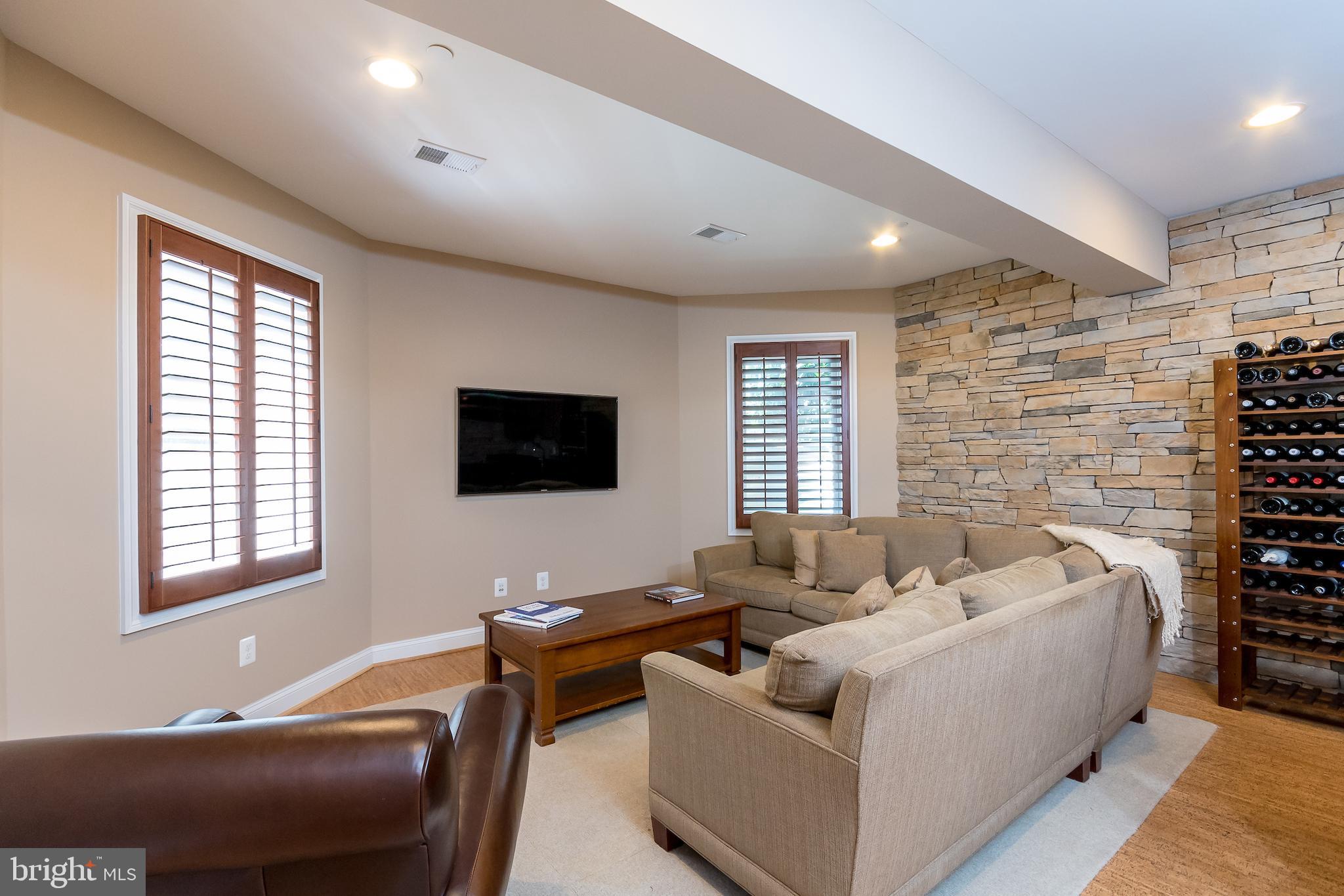 6004 Kirby Road Bethesda, MD 20817 - Photo 18 of 26