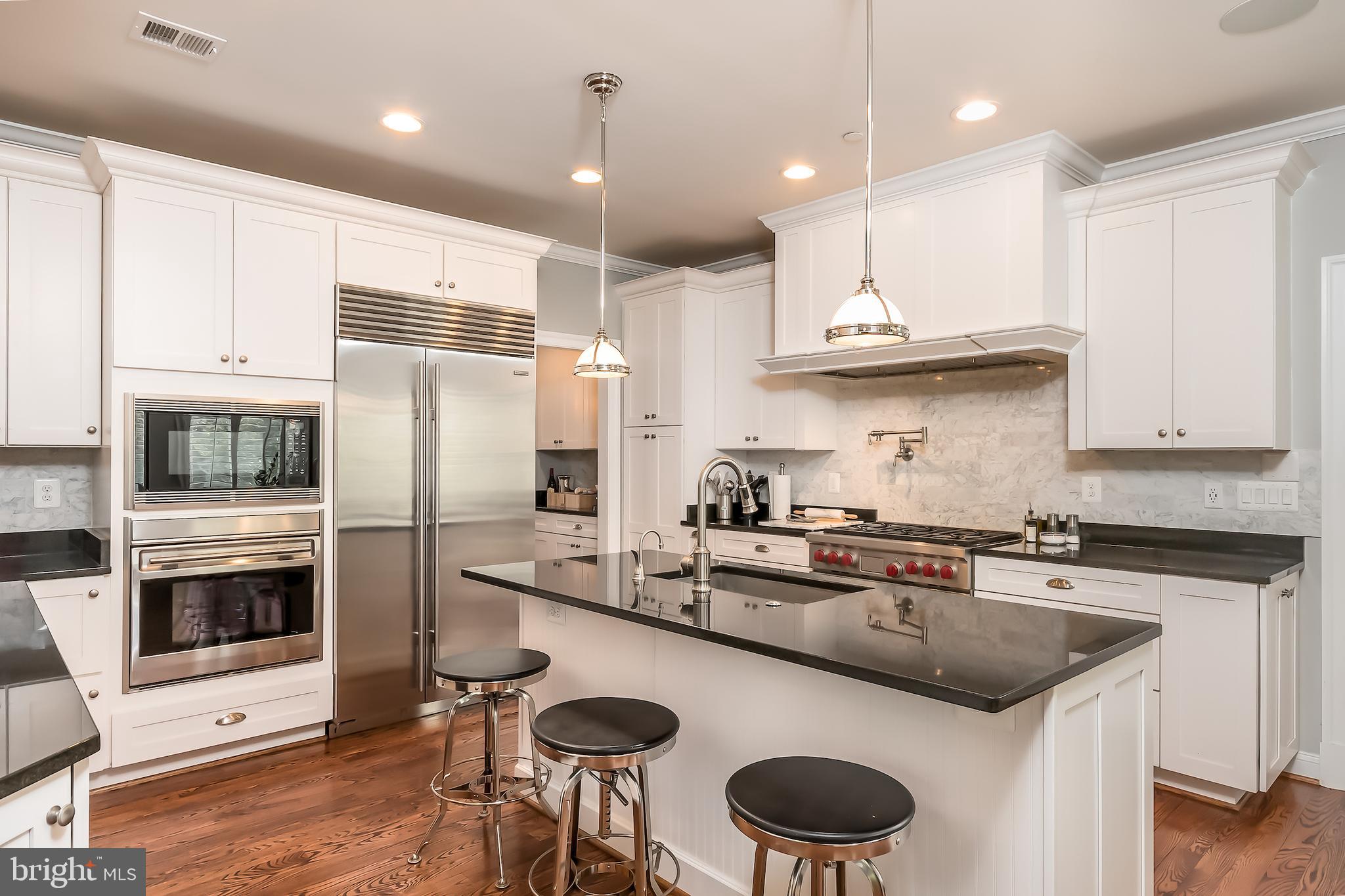 6004 Kirby Road Bethesda, MD 20817 - Photo 3 of 26