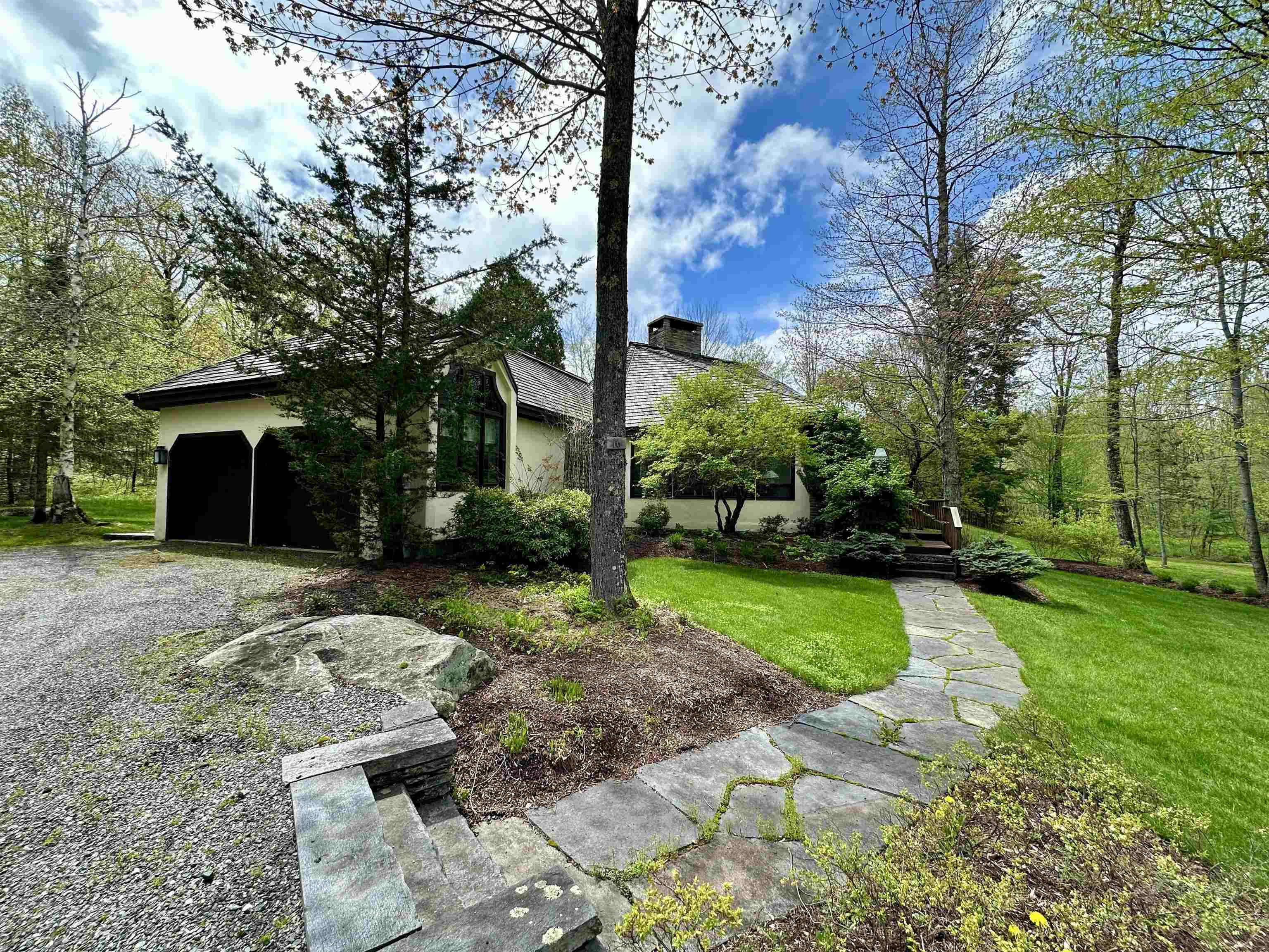 16 Springhill Road West Dover, VT 05356 - Photo 2 of 46