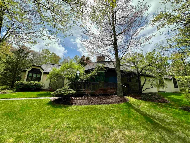 $1,100,000 | 16 Springhill Road, West Dover, VT 05356