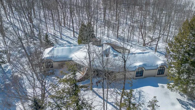 $1,100,000 | 16 Springhill Road, West Dover, VT 05356