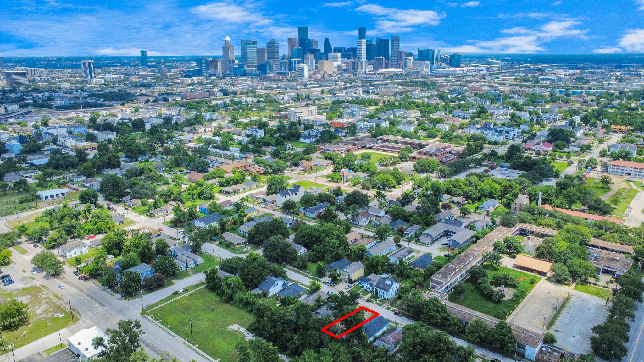 2828 Winbern Street Houston, TX 77004 - Photo 11 of 11 a view of a city