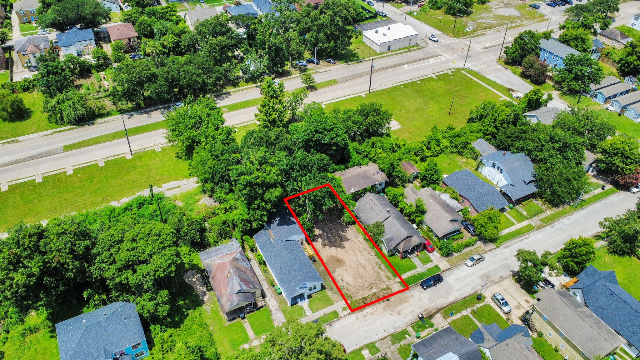 2828 Winbern Street Houston, TX 77004 - Photo 6 of 11 an aerial view of residential houses with outdoor space