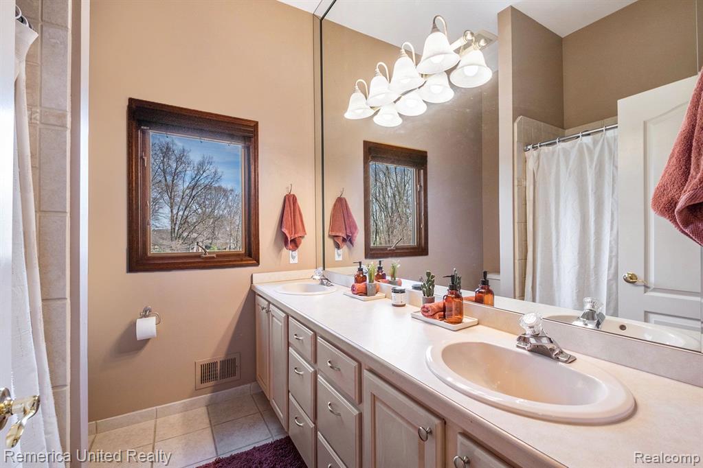 3344 Pingree Road Howell, MI 48843 - Photo 24 of 44