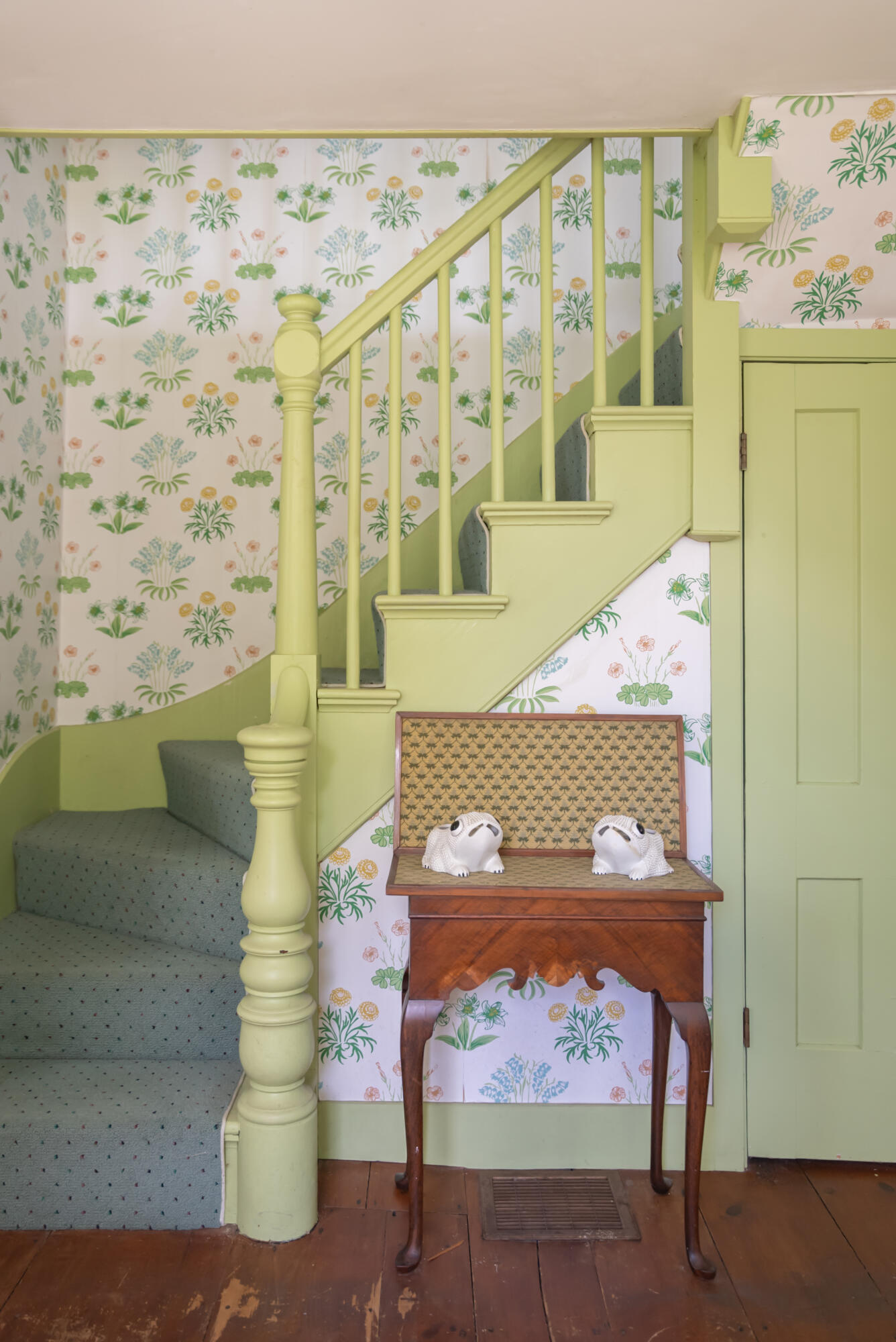 1 River Road Kennebunkport, ME 04046 - Photo 39 of 76 Front Stairway