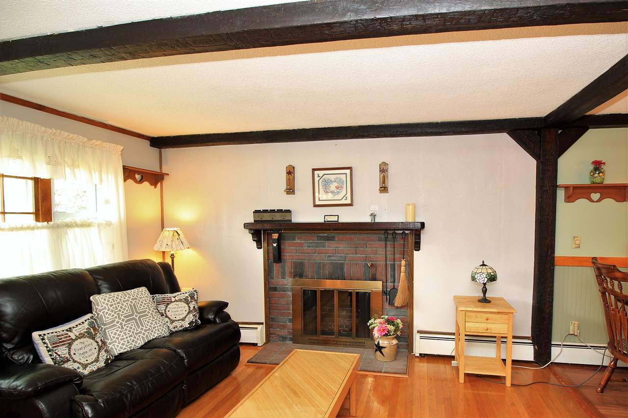 5 Juniper Road Salem, NH 03079 - Photo 4 of 25
