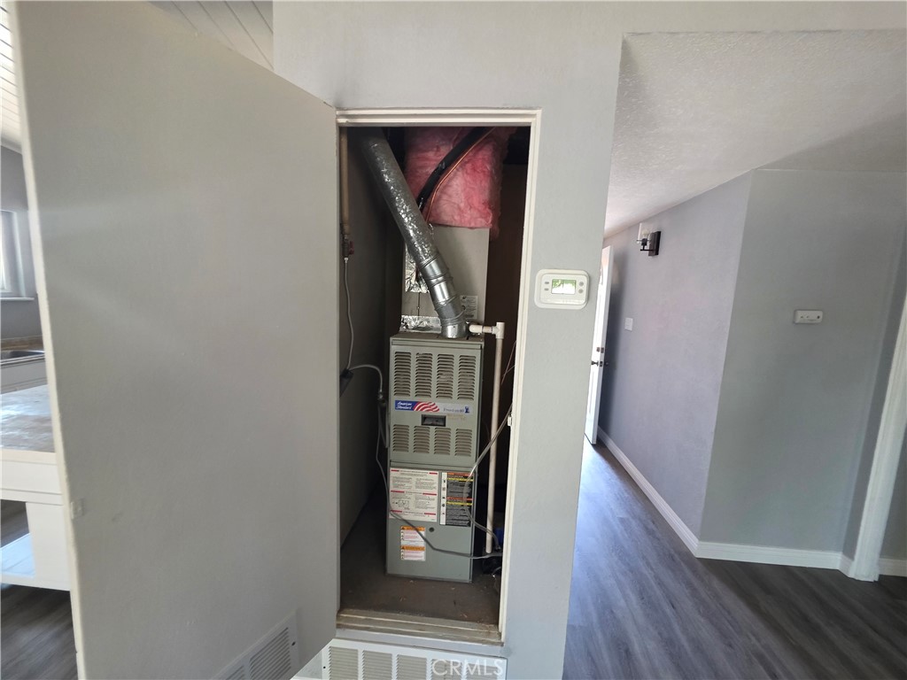 5801 Walter Street Riverside, CA 92504 - Photo 11 of 33 CENTRAL A/C AND HEATING