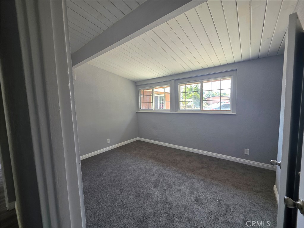 5801 Walter Street Riverside, CA 92504 - Photo 18 of 33 MAIN BEDROOM