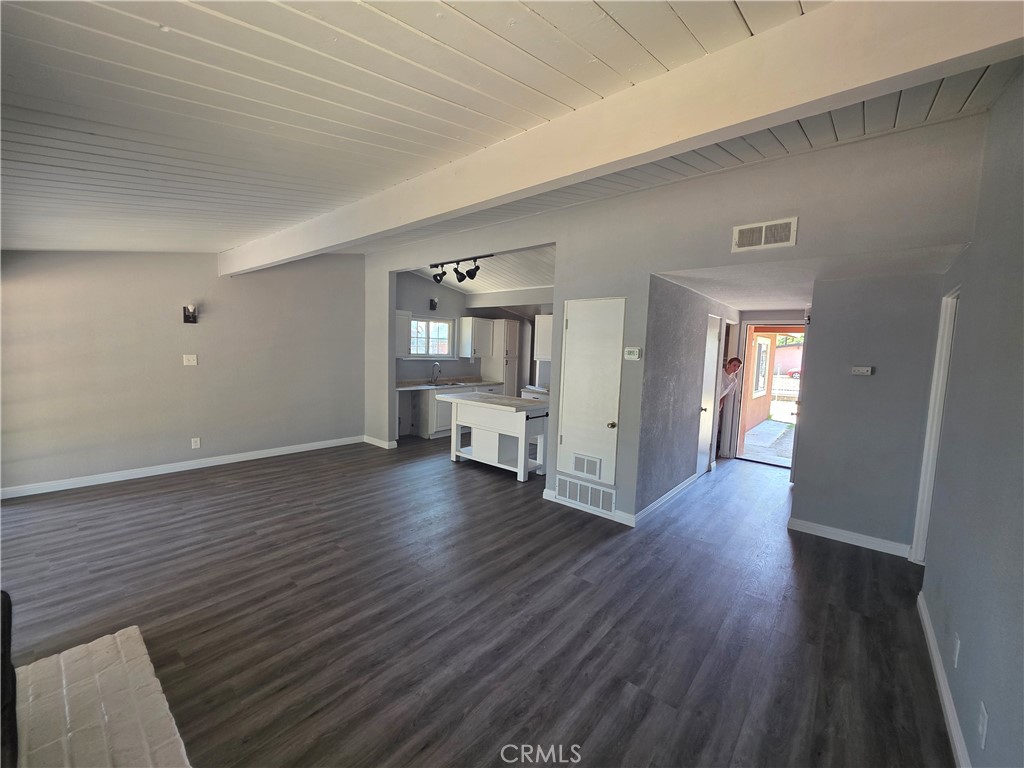 5801 Walter Street Riverside, CA 92504 - Photo 6 of 33 LIVING ROOM/ DINING AREA KITCHEN