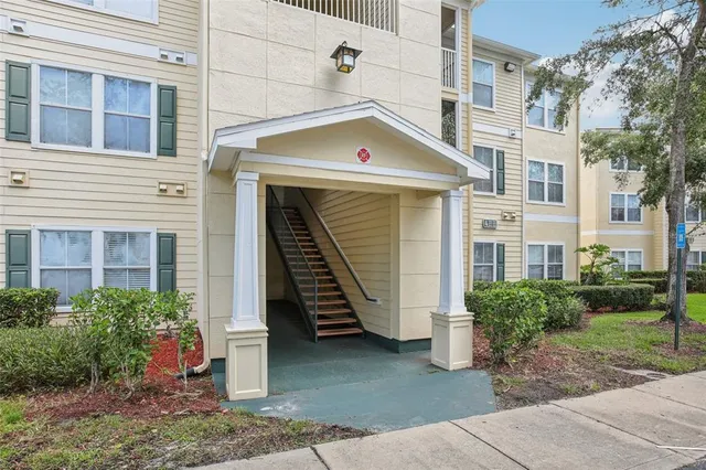 $205,000 | 18443 Bridle Club Drive, Unit 18443, Tampa, FL 33647
