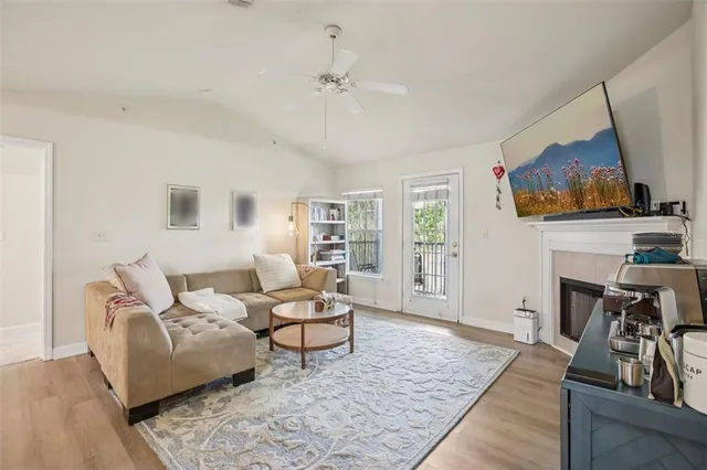 $205,000 | 18443 Bridle Club Drive, Unit 18443, Tampa, FL 33647