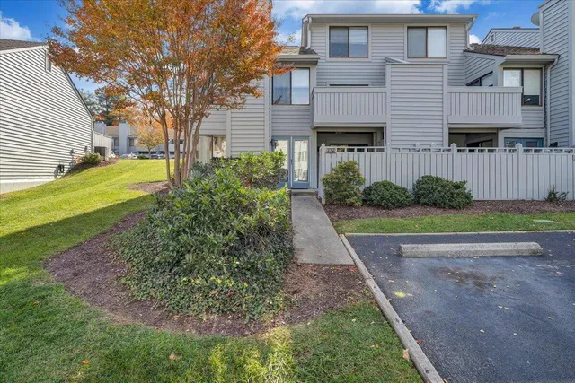 a view of backyard of house