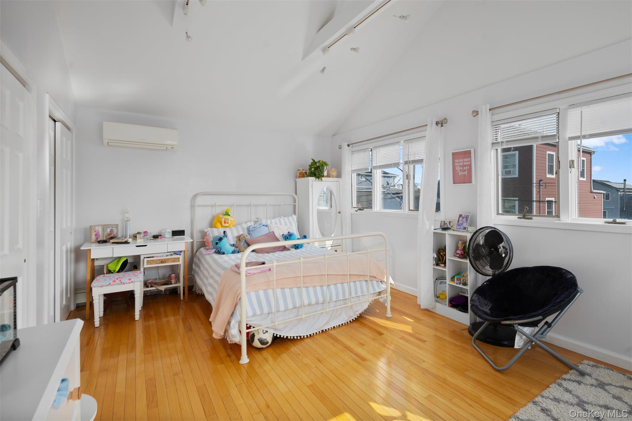 25 West 10th Road Queens, NY 11693 - Photo 13 of 26 Gallery Image 13