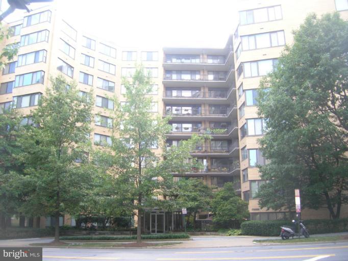 4740 Connecticut Avenue Northwest, Unit 202 Washington, DC 20008 - Photo 12 of 14 Exterior (Front)
