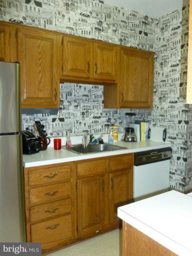 4740 Connecticut Avenue Northwest, Unit 202 Washington, DC 20008 - Photo 5 of 14 Kitchen