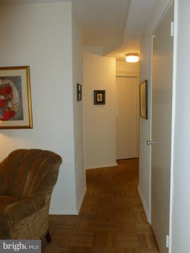 4740 Connecticut Avenue Northwest, Unit 202 Washington, DC 20008 - Photo 7 of 14 Interior (General)