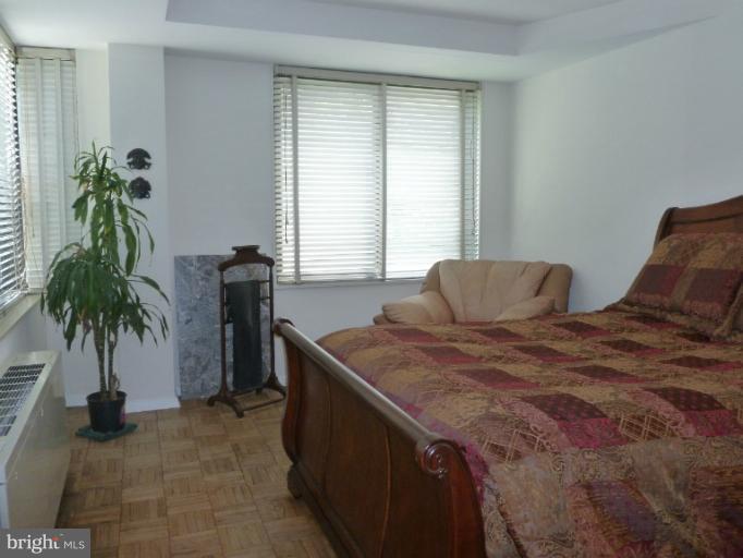 4740 Connecticut Avenue Northwest, Unit 202 Washington, DC 20008 - Photo 9 of 14 Bedroom