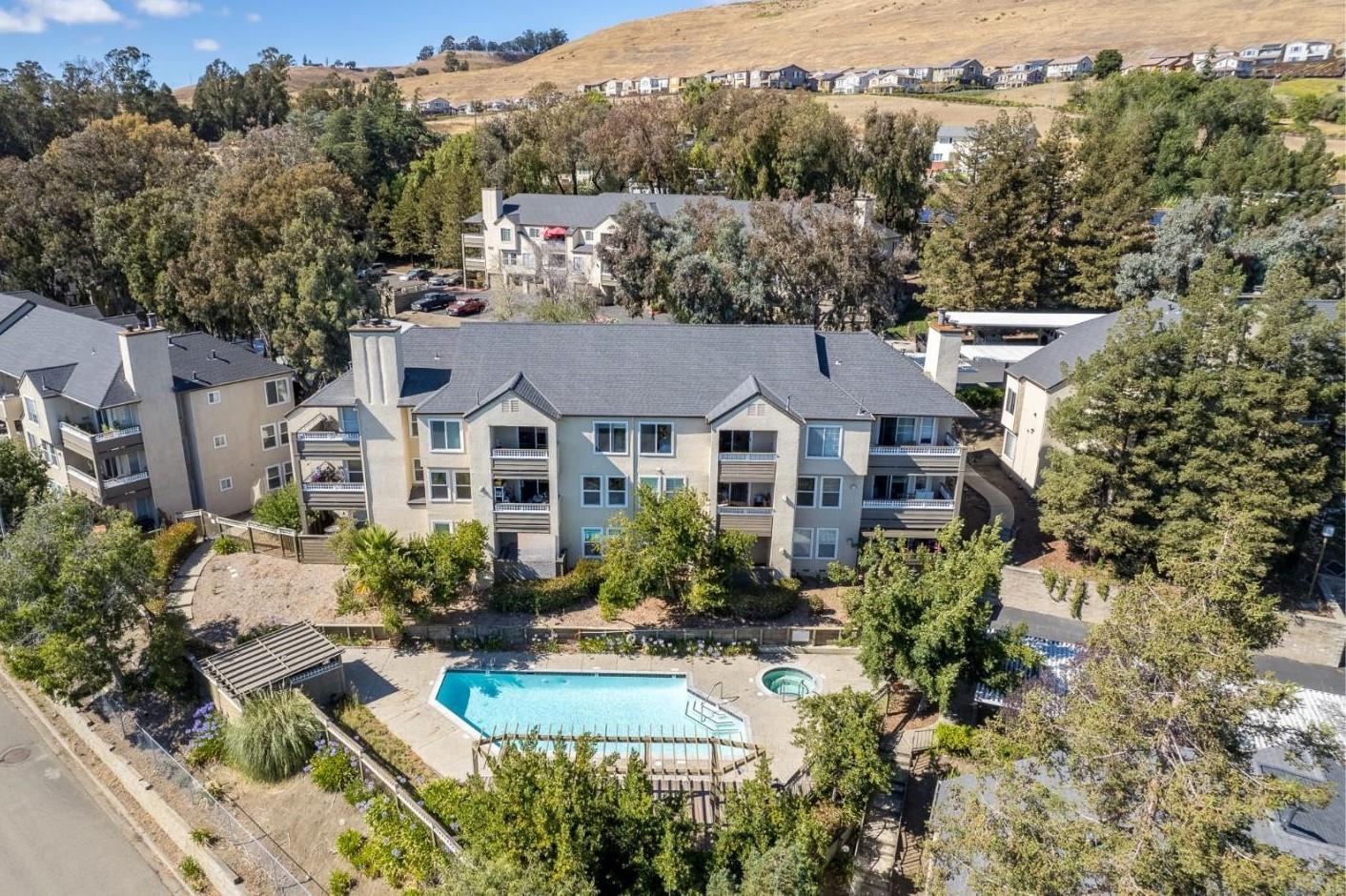 680 Dartmore Lane, Unit 259 Hayward, CA 94544 - Photo 7 of 25 an aerial view of a house