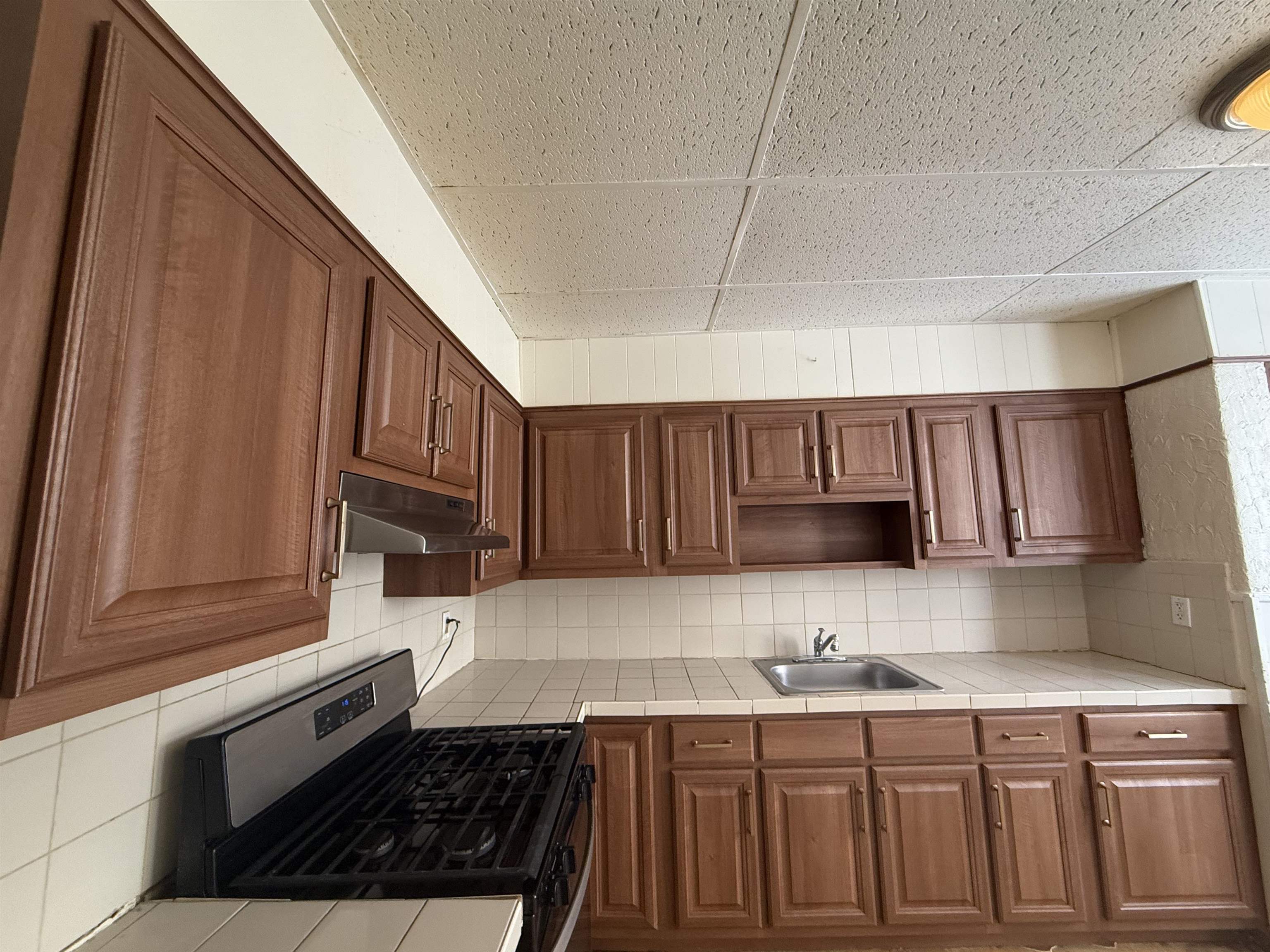 71 Rutgers Avenue Jersey City, NJ 07305 - Photo 9 of 11