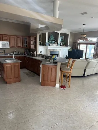 $4,500 | 1405 South Riverside Drive, Edgewater, FL 32132