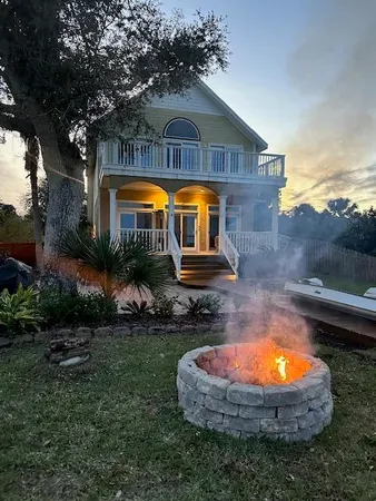 $4,500 | 1405 South Riverside Drive, Edgewater, FL 32132