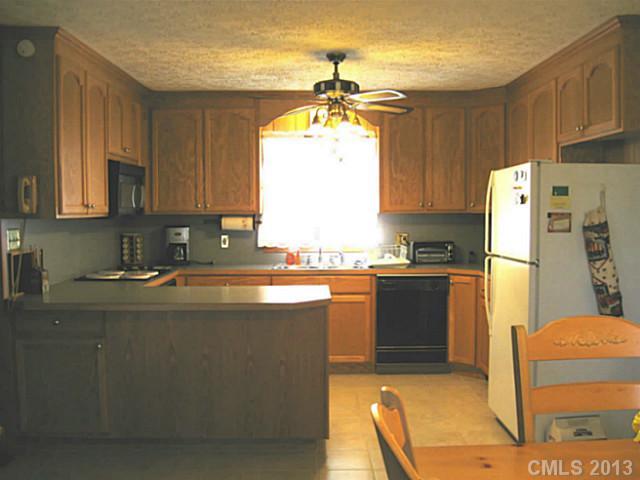 3973 South Olivers Cross Road Newton, NC 28658 - Photo 3 of 16 Gallery Image 3