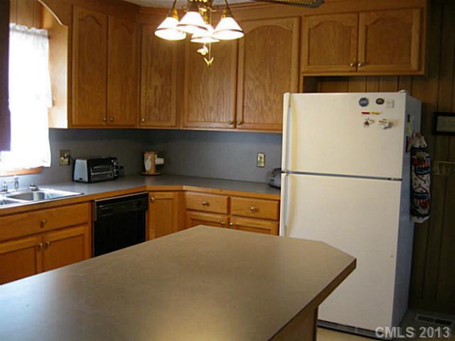 3973 South Olivers Cross Road Newton, NC 28658 - Photo 9 of 16 Gallery Image 9