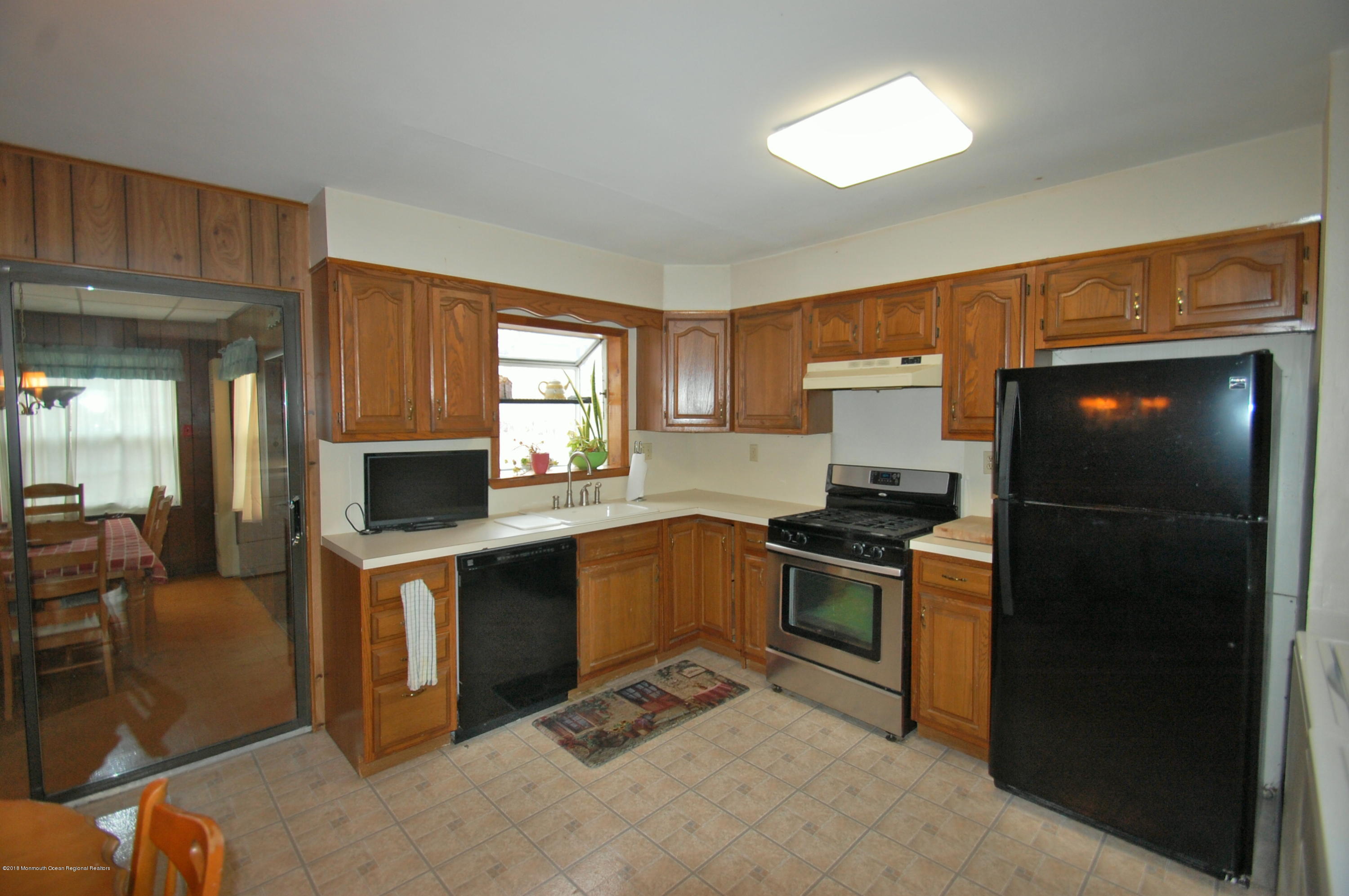 2 Farmdale Road Hazlet, NJ 07730 - Photo 8 of 21 CSC_0013