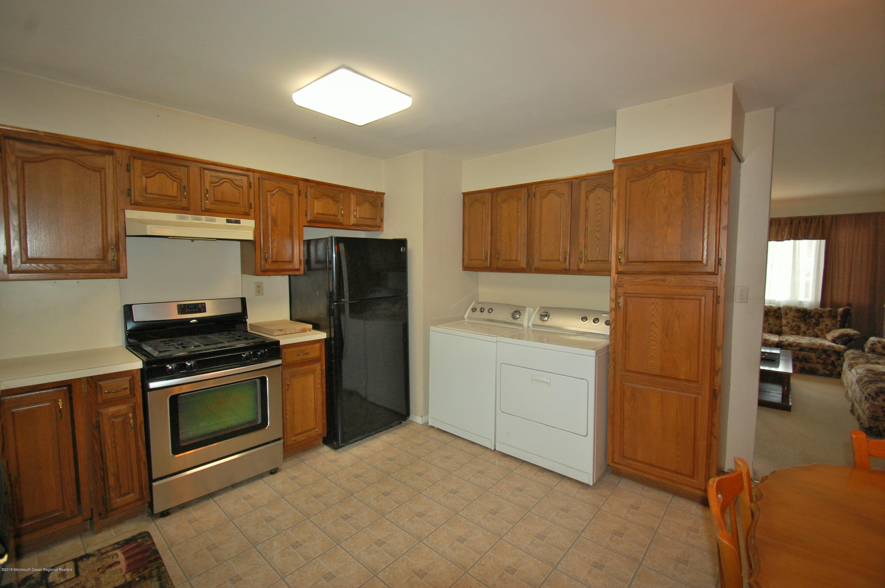 2 Farmdale Road Hazlet, NJ 07730 - Photo 9 of 21 CSC_0015