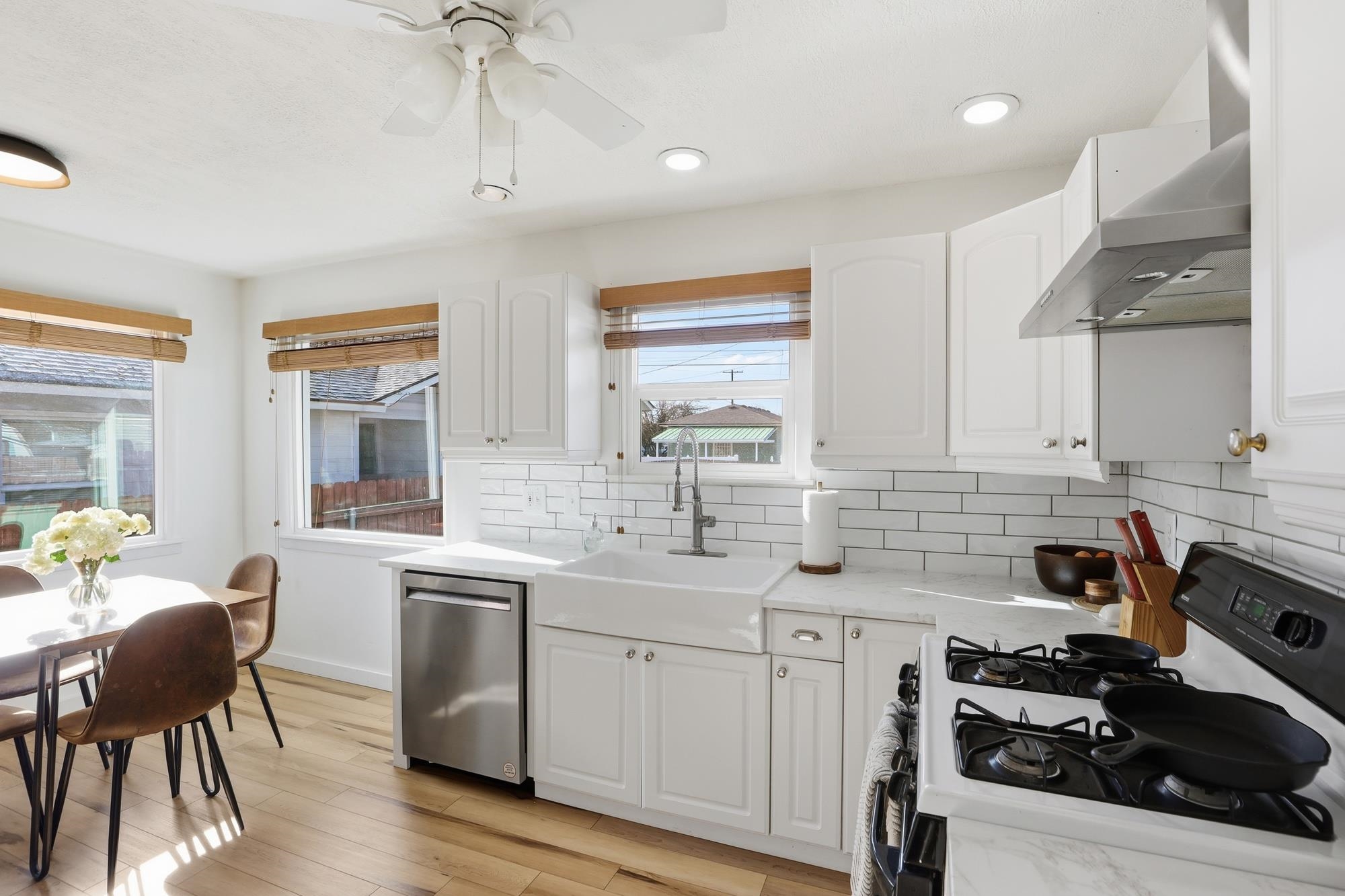 4511 North Rustle Street Spokane, WA 99205 - Photo 9 of 36