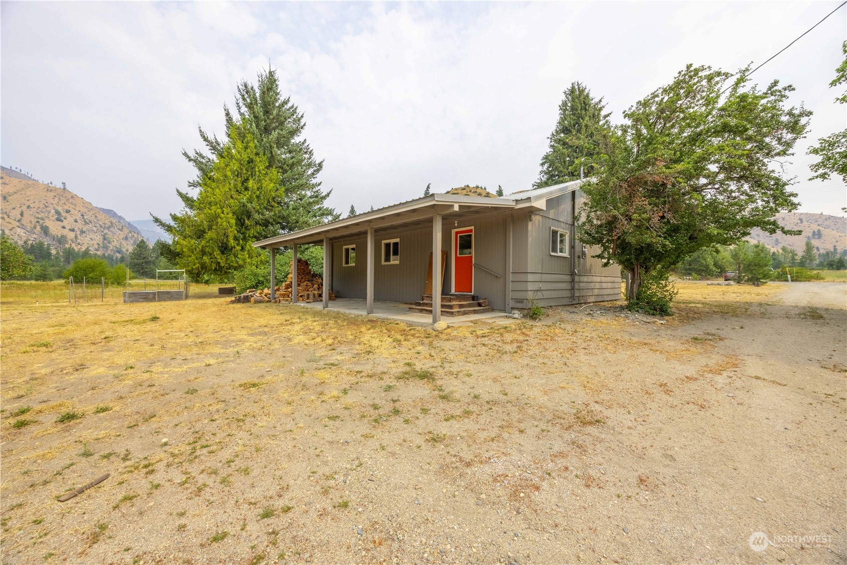 12055 Entiat River Road Entiat, WA 98822 - Photo 14 of 40 Gallery Image 14