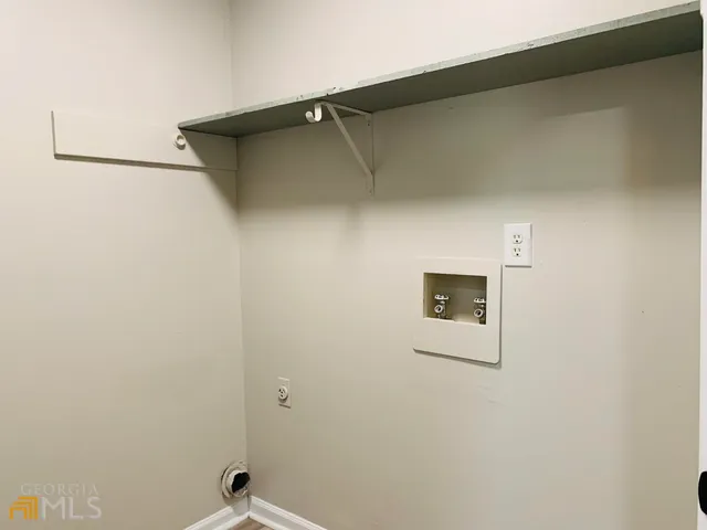 a close up of a shower