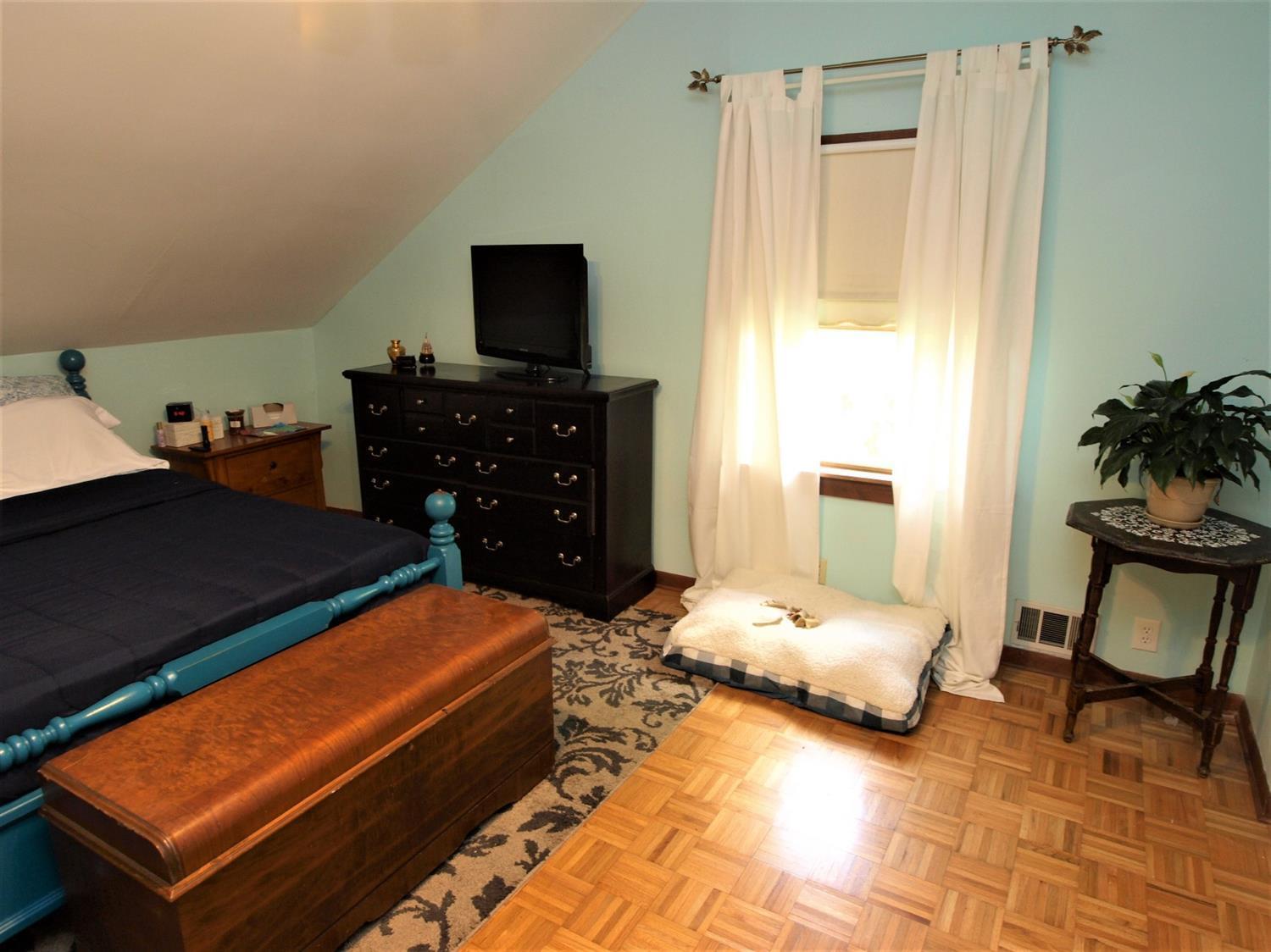 498 Fleming Road Cincinnati, OH 45231 - Photo 17 of 39 Gallery Image 17