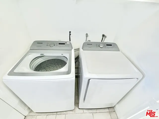 a view of a swimming pool with back yard