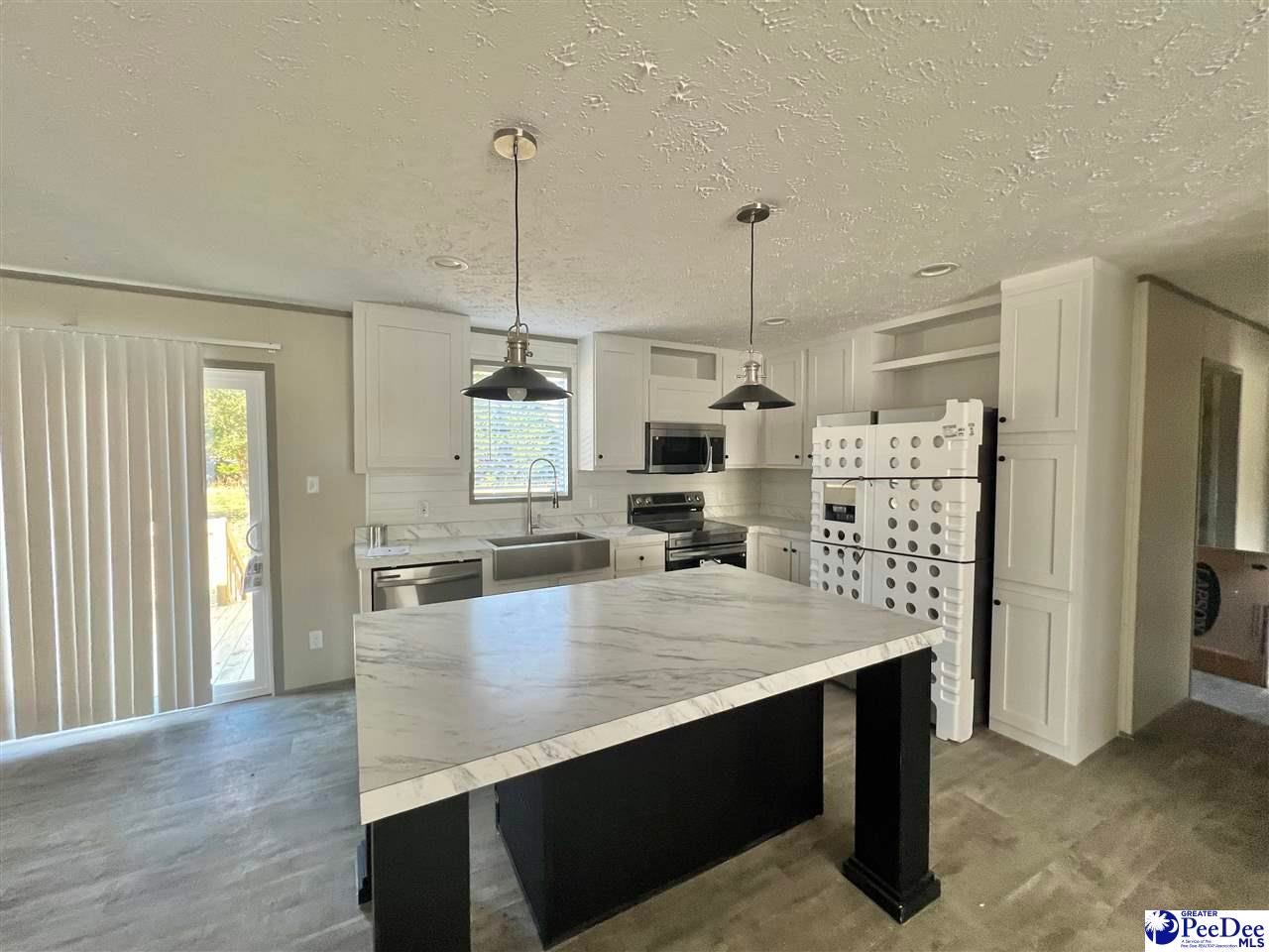608 Black Branch Road Dillon, SC 29536 - Photo 4 of 16 Gallery Image 4
