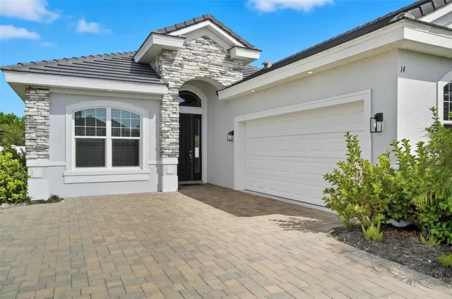 $589,000 | 14 Del Palma Drive, Palm Coast, FL 32137